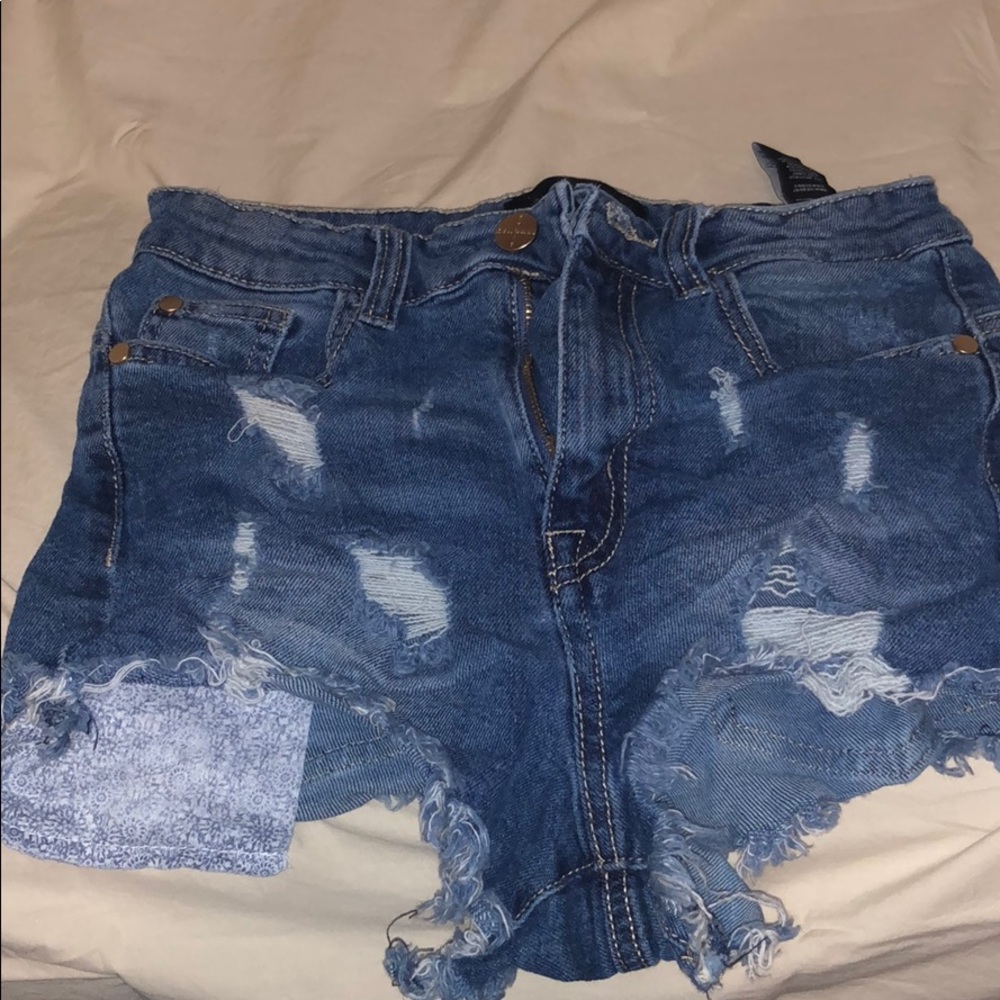 Shorts - Picture 2 of 2